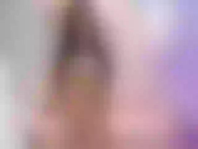 Live sex webcam photo for KatieNolan #272630921