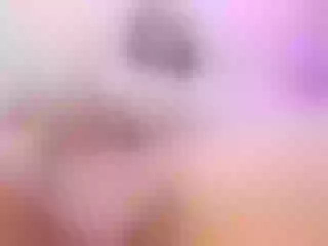 Live sex webcam photo for KatieNolan #272633577