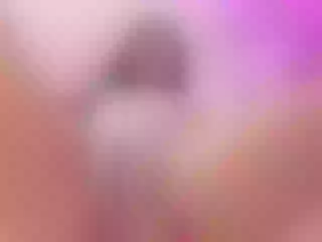 Live sex webcam photo for KatieNolan #272712407