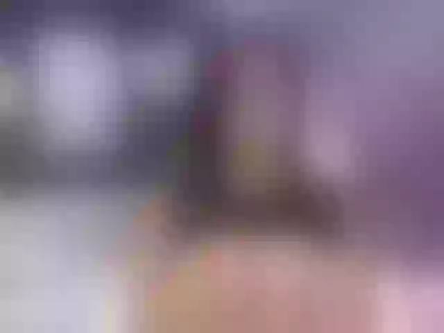 Live sex webcam photo for KatieNolan #273083647