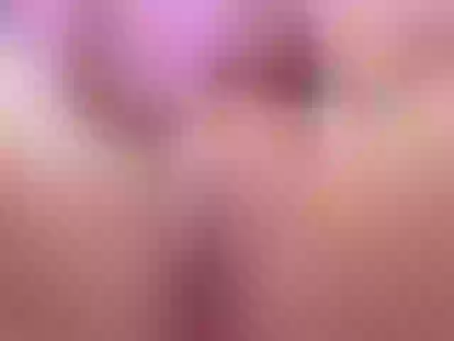 Live sex webcam photo for KatieNolan #273408858