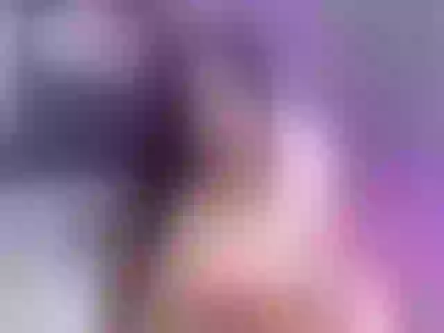 Live sex webcam photo for KatieNolan #273426157