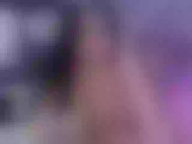 Live sex webcam photo for KatieNolan #273483843