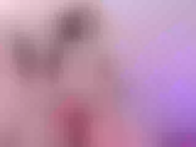 Live sex webcam photo for KatieNolan #273922934