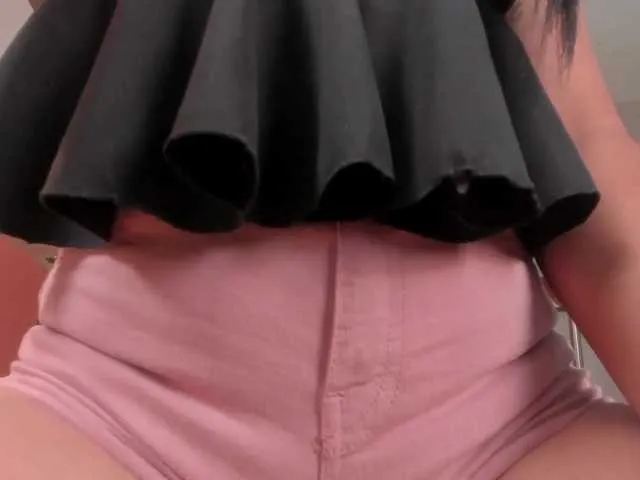 Live sex webcam photo for KatieNolan #273932939