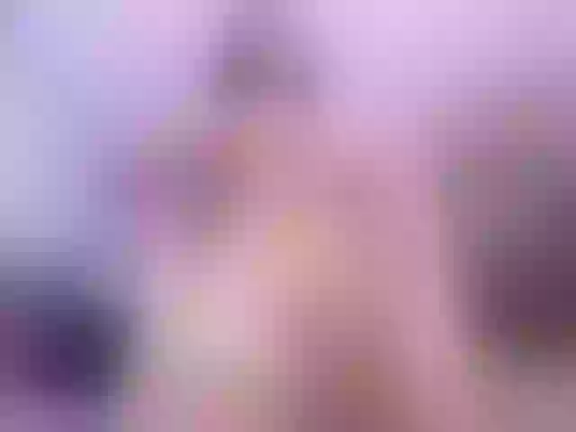 Live sex webcam photo for KatieNolan #274208605