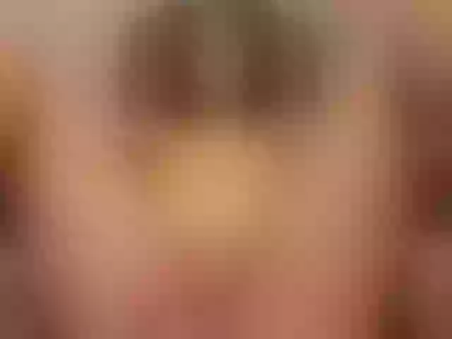 Live sex webcam photo for KatieNolan #275721684