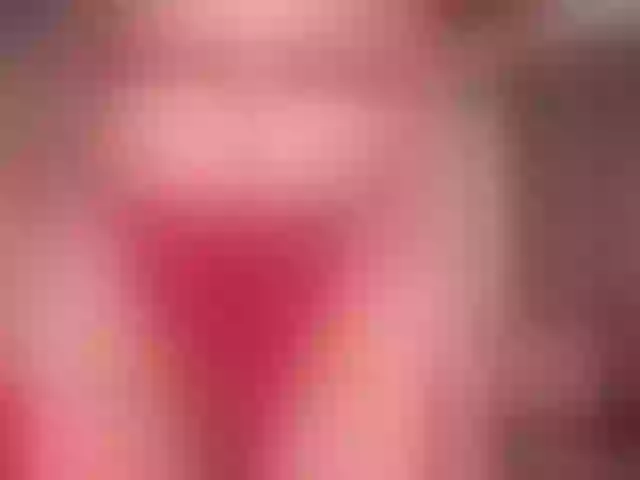 Live sex webcam photo for KatieNolan #276292560