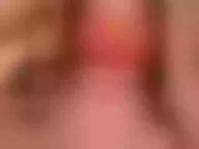 Live sex webcam photo for KatieNolan #276348497