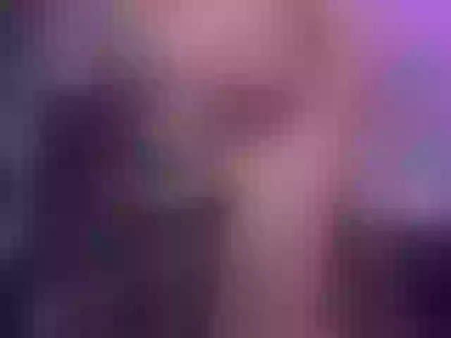 Live sex webcam photo for KatieNolan #276440051