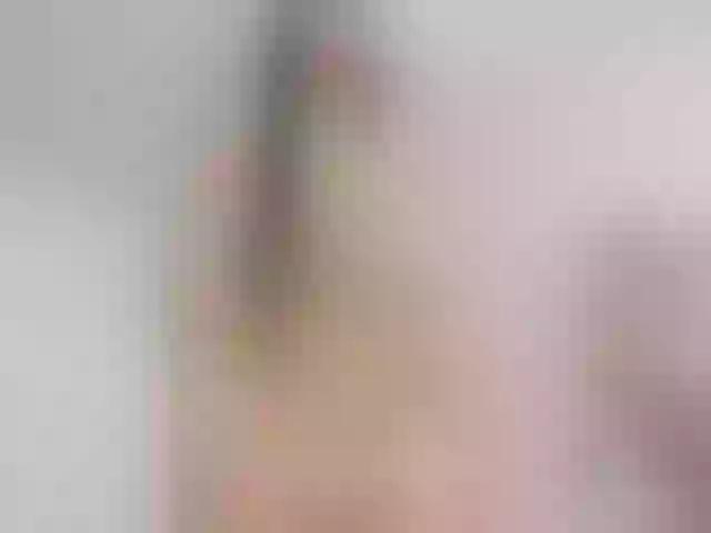 Live sex webcam photo for KatieNolan #276461677