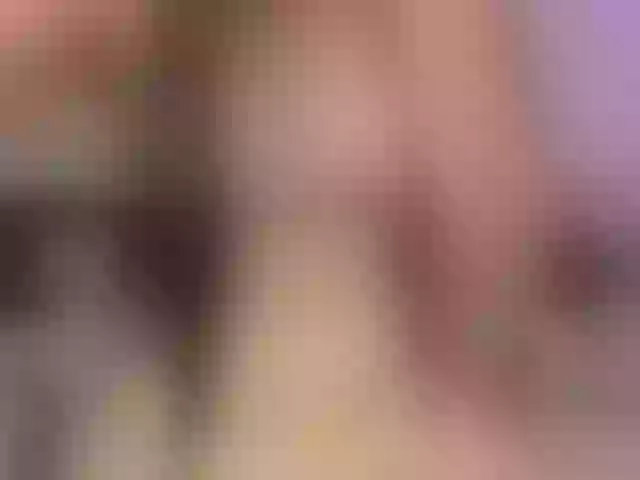 Live sex webcam photo for KatieNolan #276557054