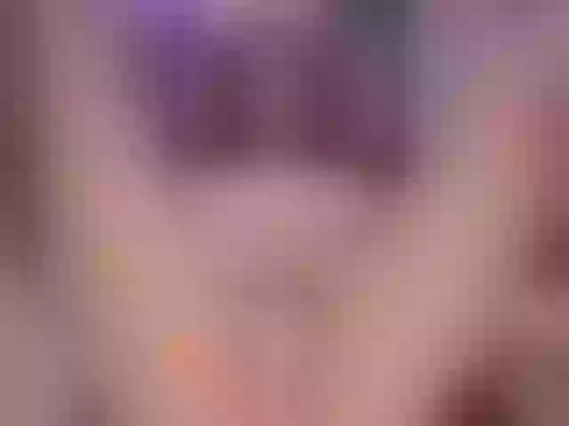 Live sex webcam photo for KatieNolan #276606229