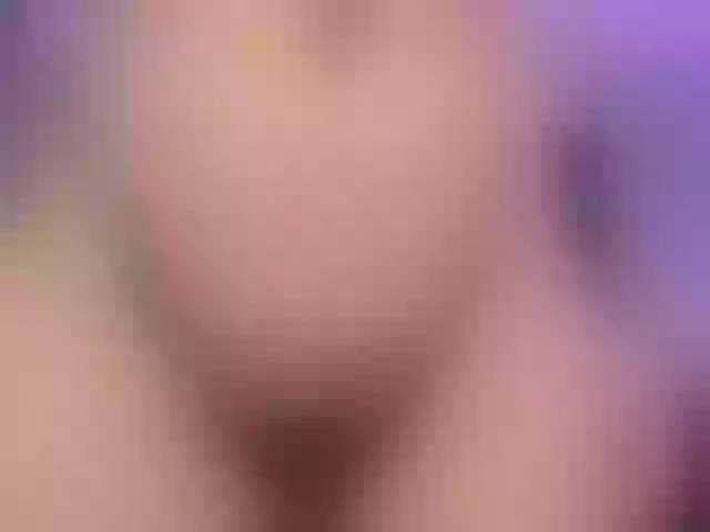 Live sex webcam photo for KatieNolan #276774917