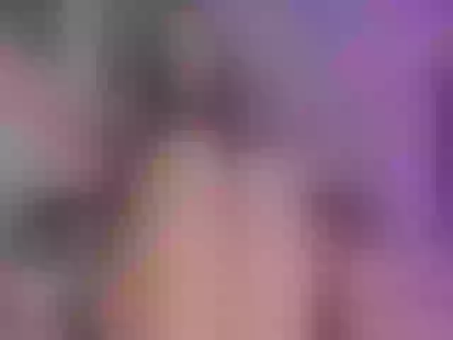Live sex webcam photo for KatieNolan #276899495