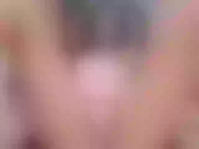 Live sex webcam photo for KatieNolan #277074333