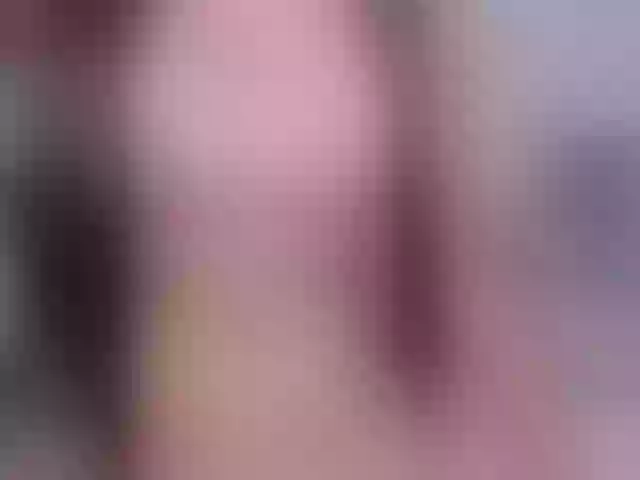 Live sex webcam photo for KatieNolan #277160271