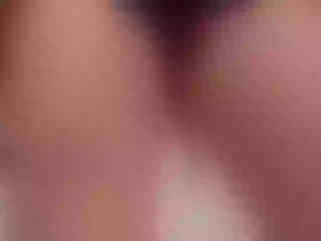 Live sex webcam photo for KatieNolan #277198156
