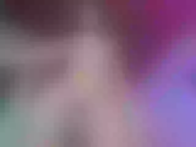Live sex webcam photo for KatieNolan #277315442