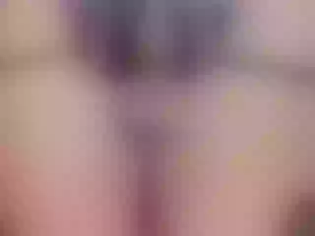 Live sex webcam photo for KatieNolan #277384956