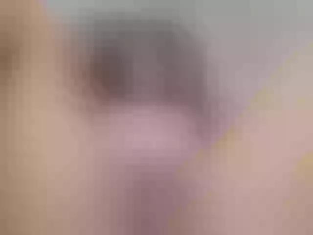 Live sex webcam photo for KatieNolan #277418780