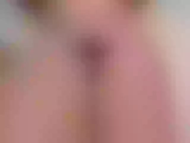 Live sex webcam photo for KatieNolan #277573108