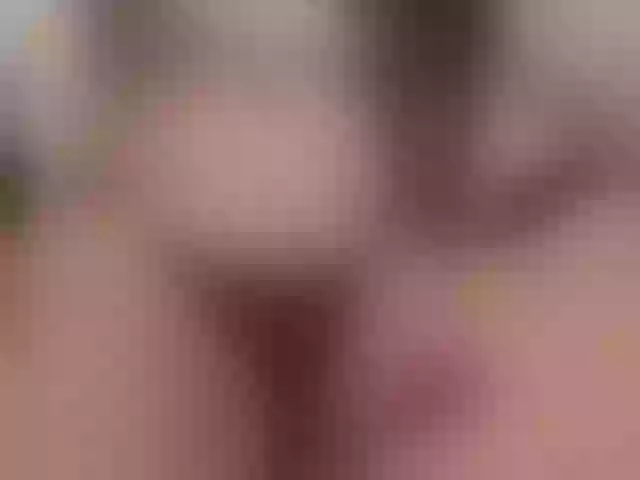Live sex webcam photo for KatieNolan #277579775