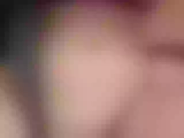 Live sex webcam photo for KatieNolan #277661989