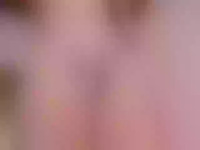 Live sex webcam photo for KatieNolan #290558035