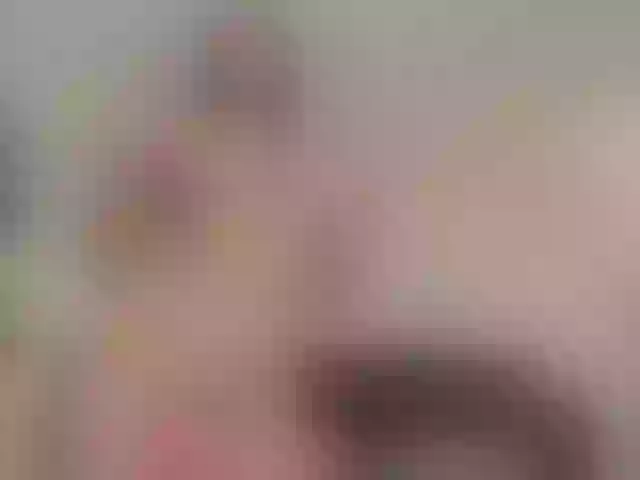 Live sex webcam photo for KatieNolan #290858399