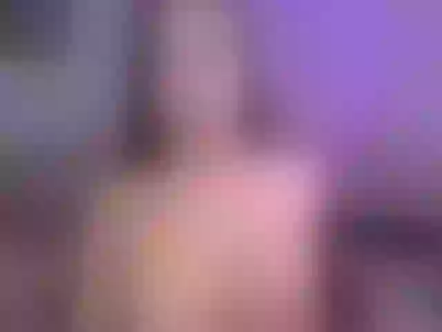 Live sex webcam photo for KatieNolan #291684229