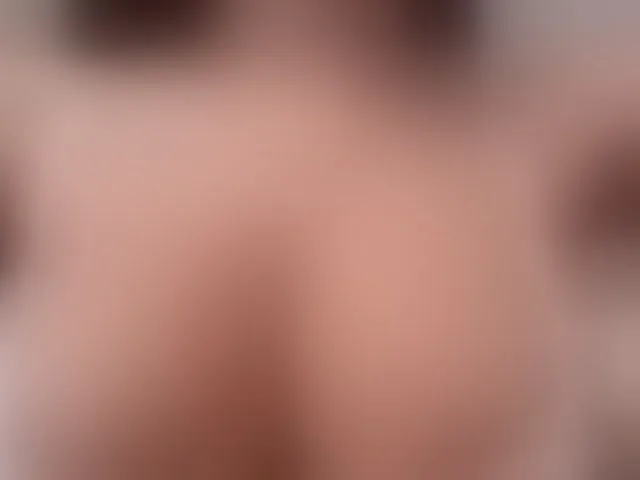 Live sex webcam photo for KatieNolanX #293768751