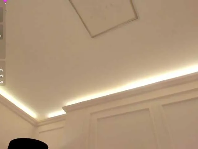 Live sex webcam photo for KatieStonne #290283672