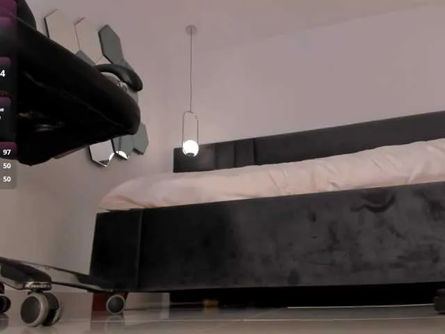 Live sex webcam photo for KatieStonne #292126642