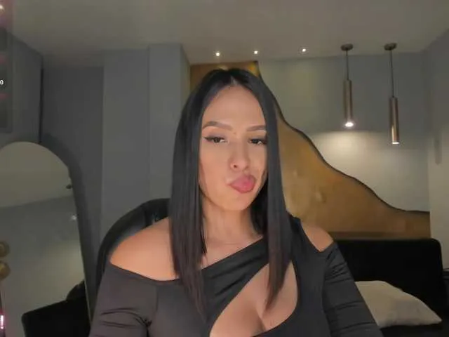 Live sex webcam photo for KatieStonne #293142122