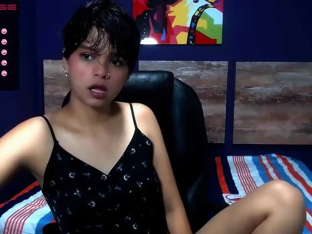Live sex webcam photo for Katiehs #272840604