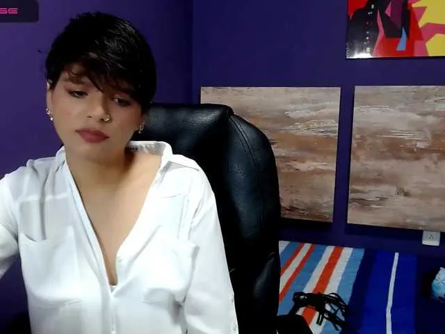 Live sex webcam photo for Katiehs #272852308