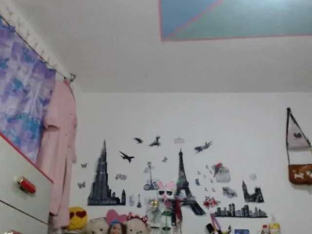Live sex webcam photo for KatihuscaGill #273207080