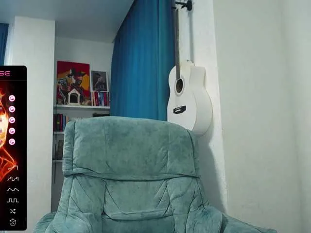 Live sex webcam photo for Katniss-K #277630658