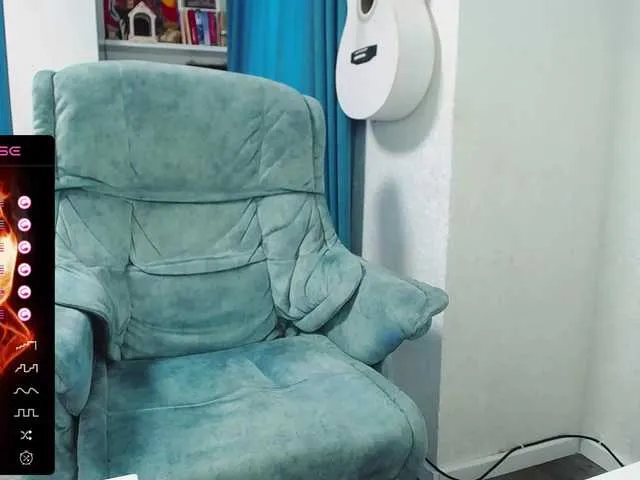 Live sex webcam photo for Katniss-K #277658440