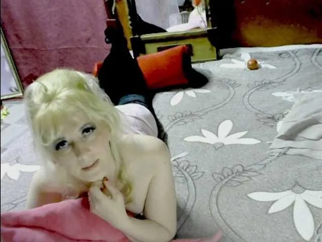 Live sex webcam photo for KatrinExcite #290181207