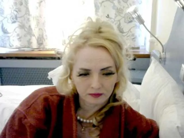 Live sex webcam photo for KatrinExcite #290634700