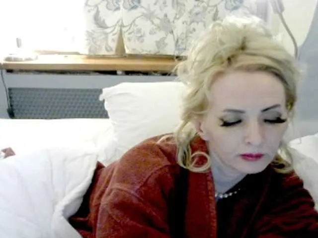 Live sex webcam photo for KatrinExcite #290637843