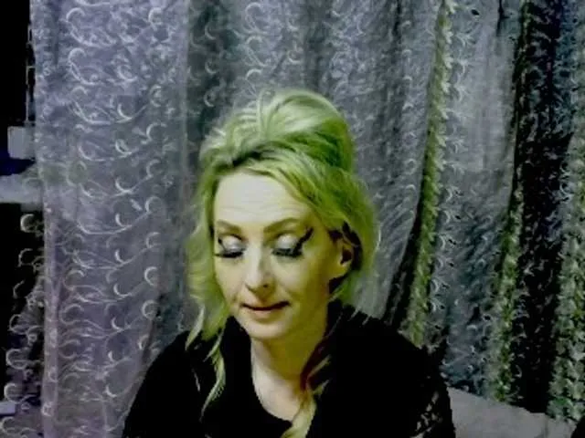 Live sex webcam photo for KatrinExcite #291176485