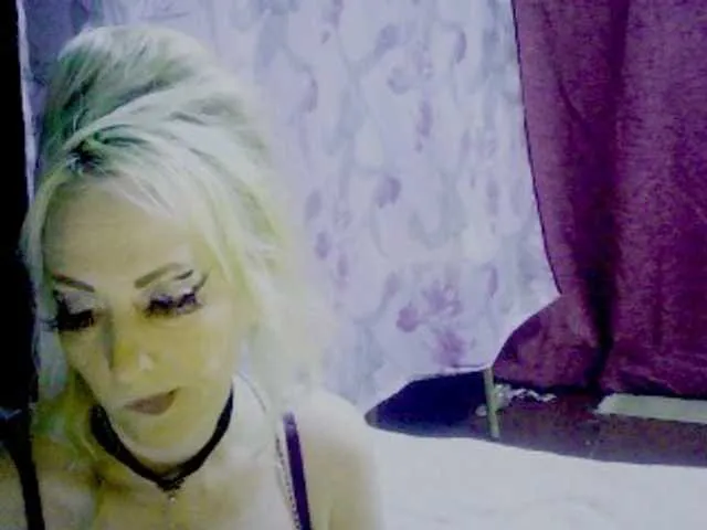 Live sex webcam photo for KatrinExcite #291617669