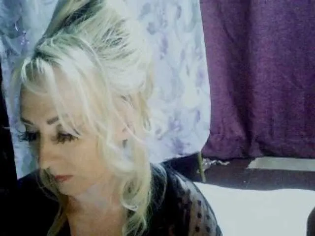 Live sex webcam photo for KatrinExcite #291624714