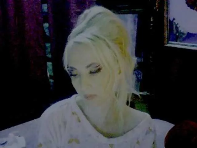 Live sex webcam photo for KatrinExcite #291645545