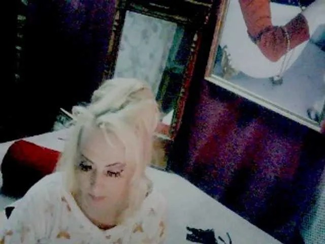 Live sex webcam photo for KatrinExcite #291673317