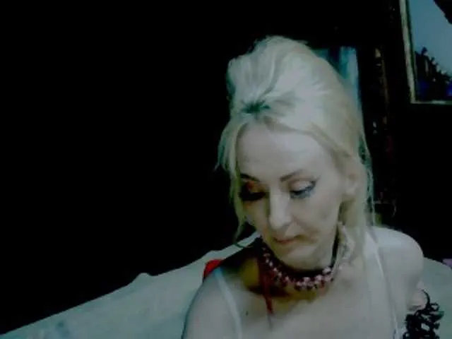 Live sex webcam photo for KatrinExcite #291764838