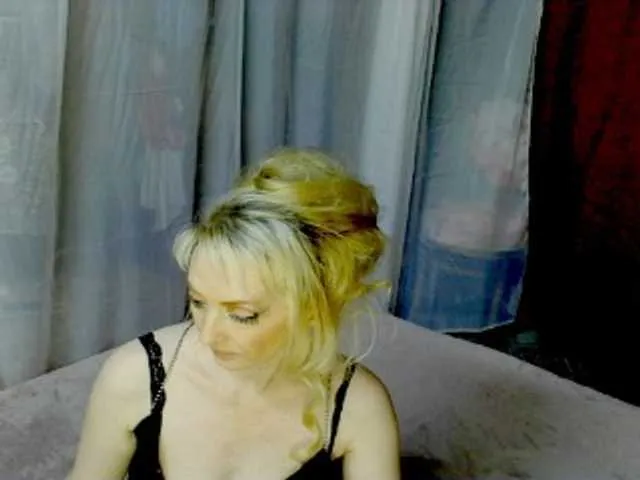 Live sex webcam photo for KatrinExcite #292010726